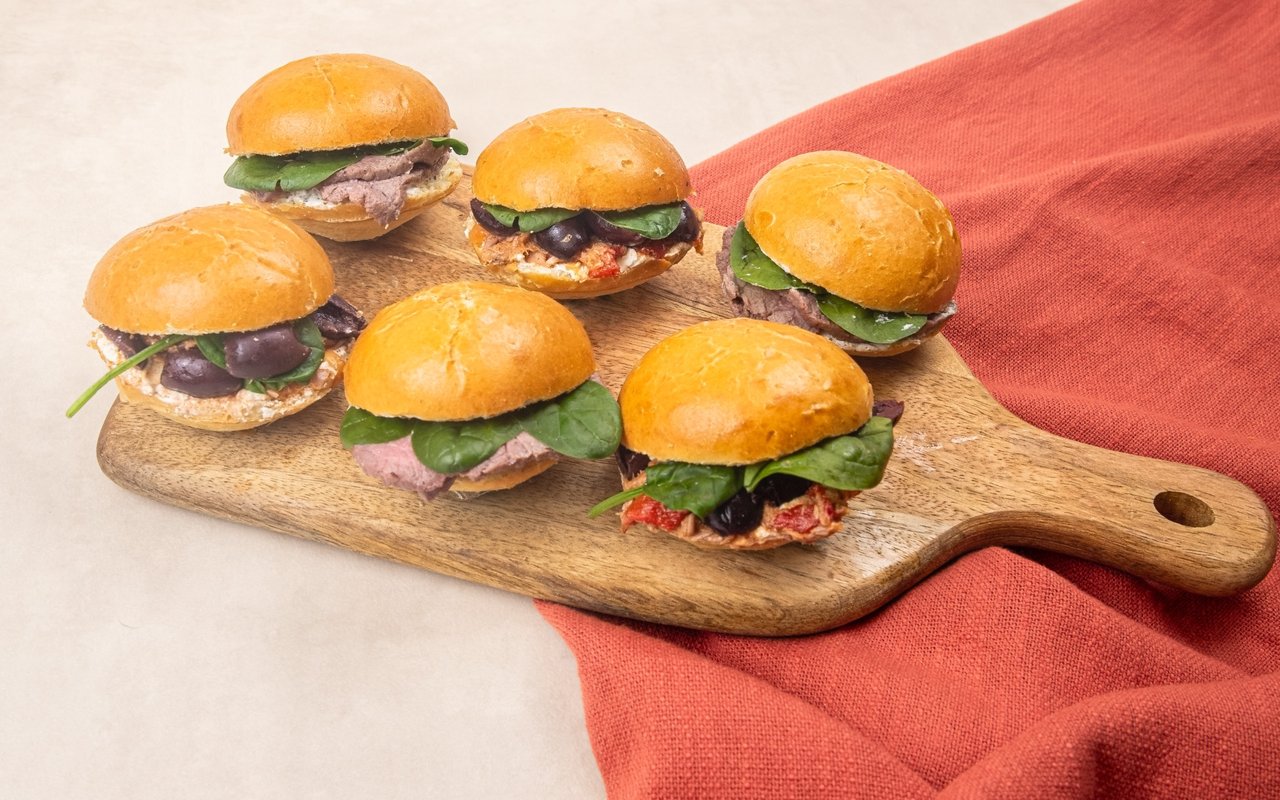 LES PETITS BUNS Thon Piquillos Roti Boeuf Fromage Frais